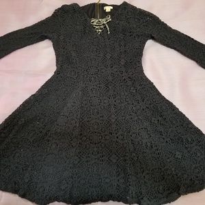 Dark blue lace pattern dress